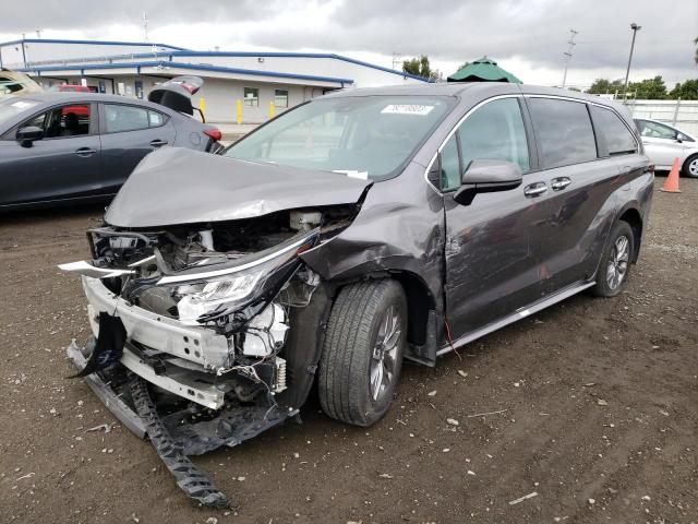 Изображение 2023 TOYOTA SIENNA XLE 2023
