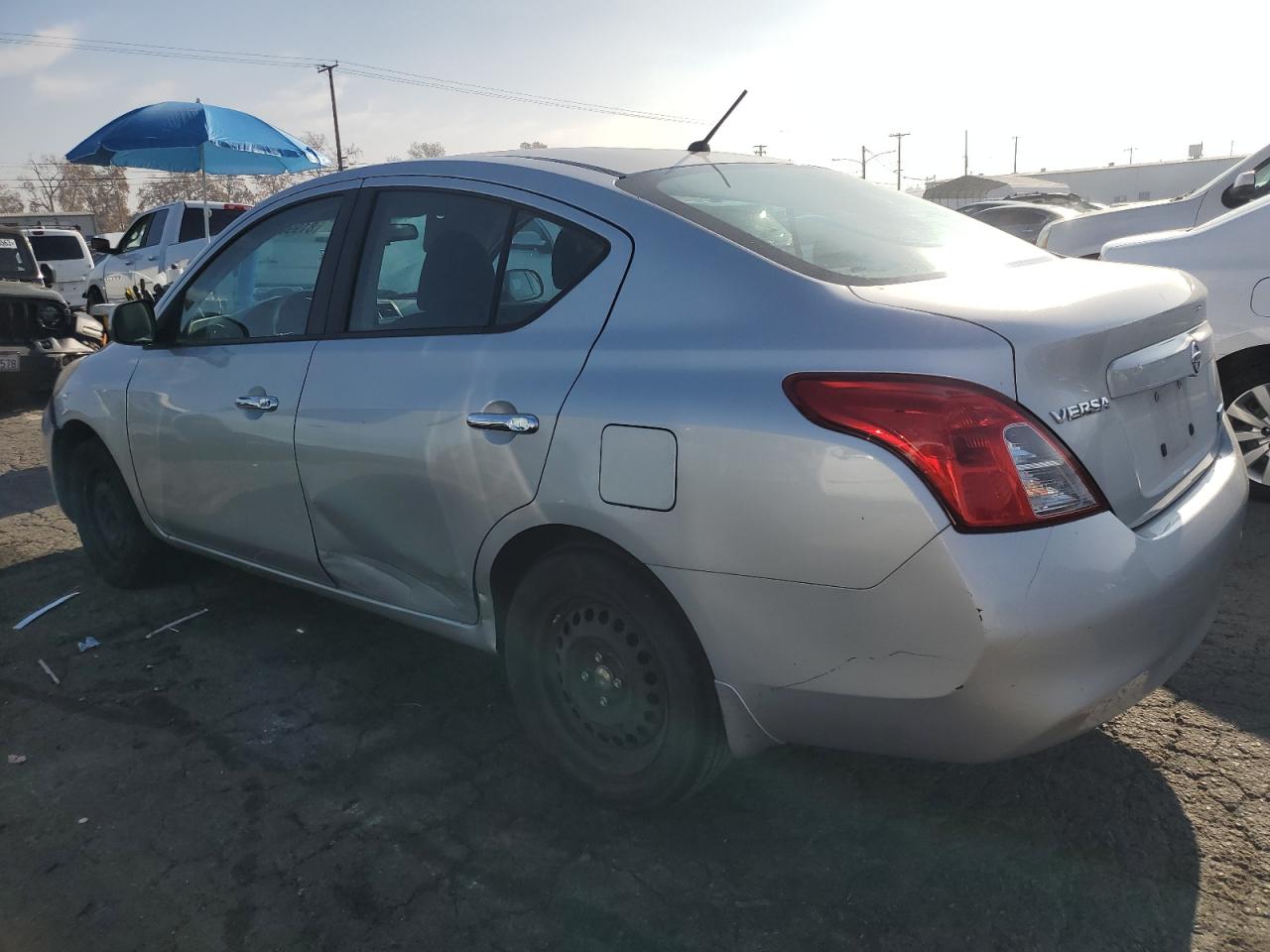 Obraz 2 z 2012 NISSAN VERSA S 2012 z VIN 3N1CN7AP4CL891861