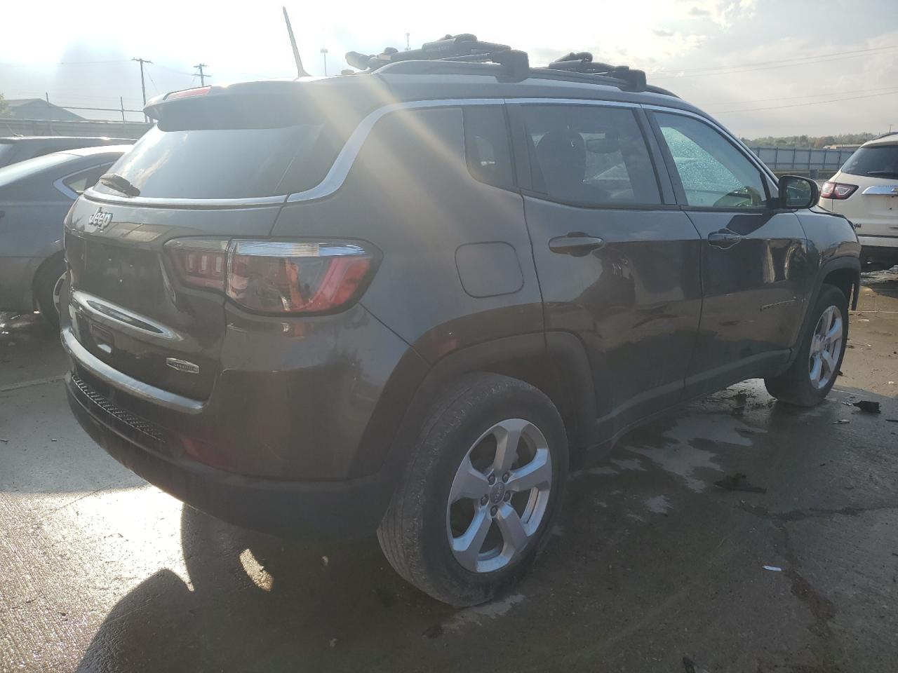 Obraz 3 z 2018 JEEP COMPASS LATITUDE 2018 z VIN 3C4NJCBB7JT344142