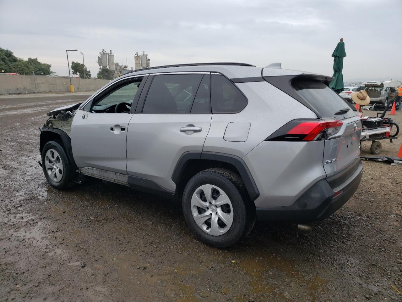 Image 2 of 2019 TOYOTA RAV4 LE 2019 with VIN 2T3F1RFV0KW028474