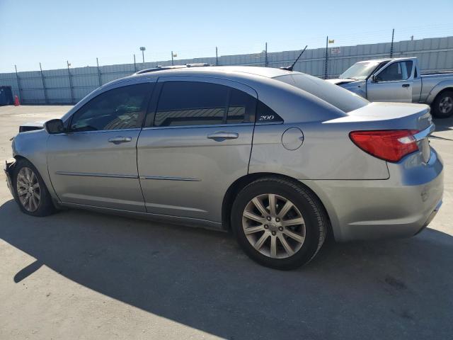 Obraz 2 z 2013 CHRYSLER 200 TOURING 2013 z VIN 1C3CCBBBXDN639711