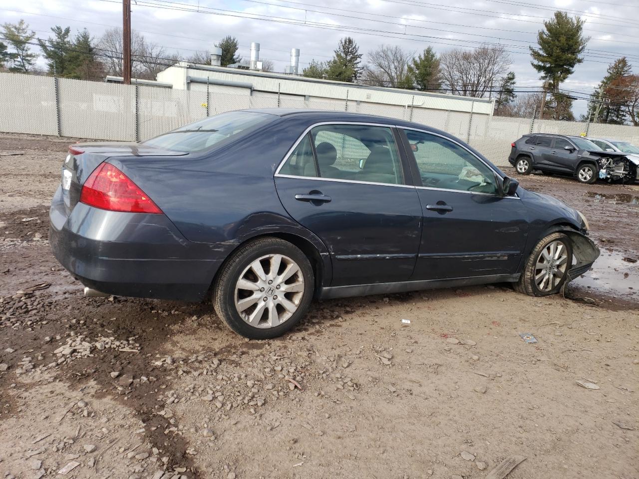 Image 3 of 2007 HONDA ACCORD SE 2007 with VIN 1HGCM66417A015384