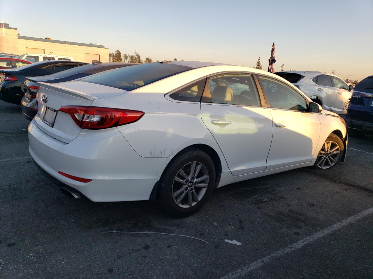 Obraz 3 z 2015 HYUNDAI SONATA SE 2015 z VIN 5NPE24AF5FH100052