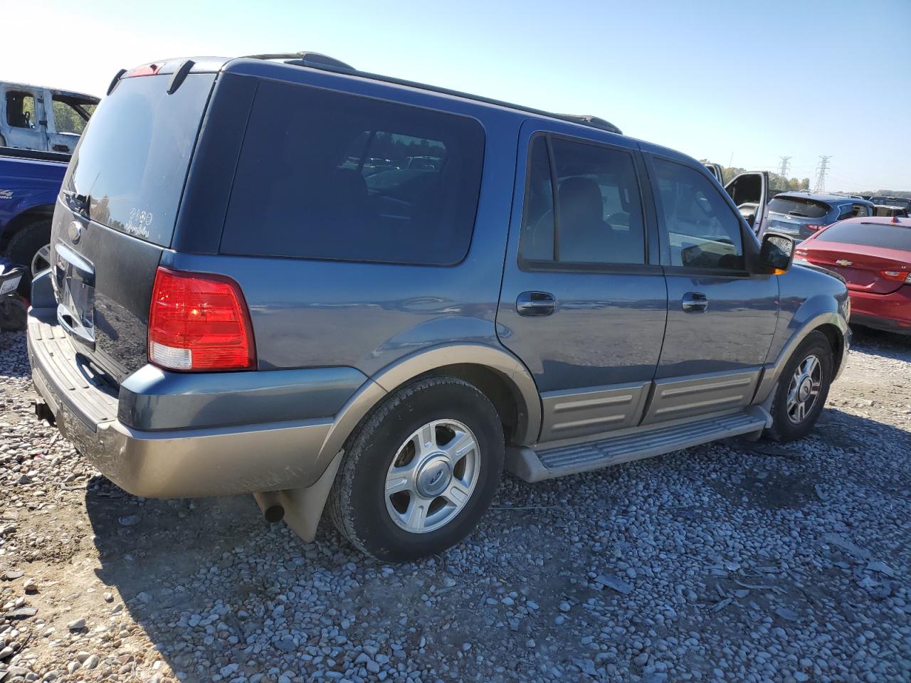 Image 3 of 2004 FORD EXPEDITION EDDIE BAUER 2004 with VIN 1FMFU18L84LB14072