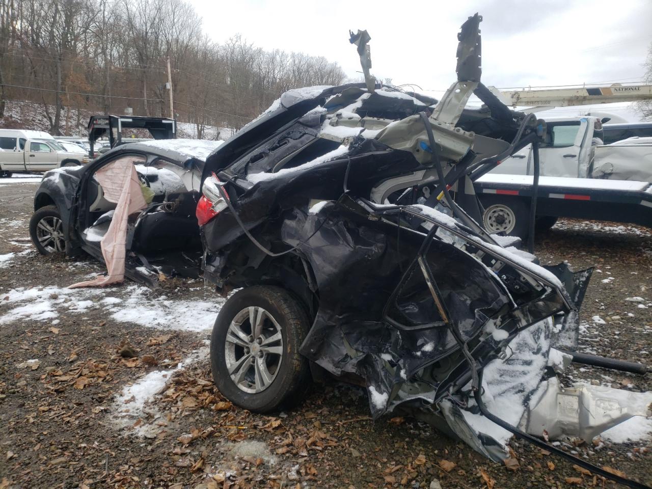 Image 2 of 2013 CHEVROLET EQUINOX LT 2013 with VIN 2GNFLEEK1D6168680