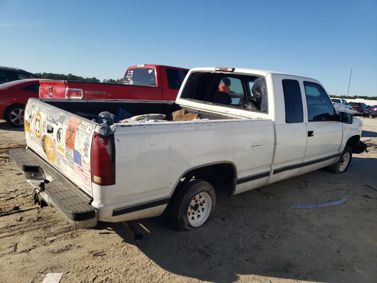 Image 3 of 1996 CHEVROLET GMT-400 C1500 1996 with VIN 2GCEC19M5T1191349