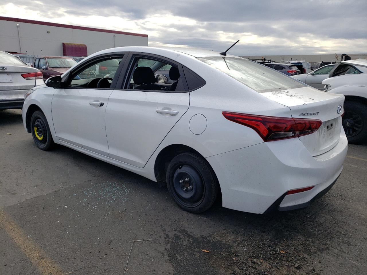 Image 2 of 2020 HYUNDAI ACCENT SE 2020 with VIN 3KPC24A65LE104724
