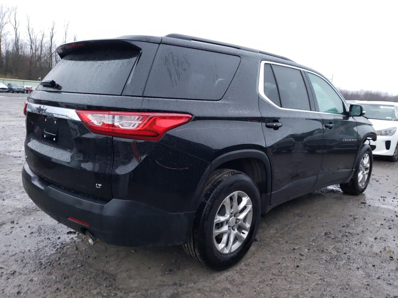 Image 3 of 2020 CHEVROLET TRAVERSE LT 2020 with VIN 1GNEVGKW3LJ295523