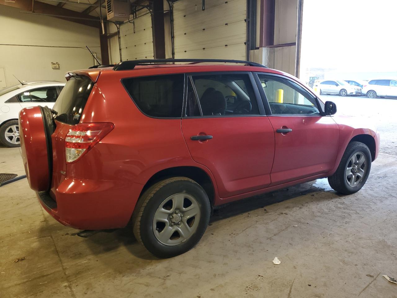Obraz 3 z 2010 TOYOTA RAV4  2010 z VIN JTMBF4DV1A5030343