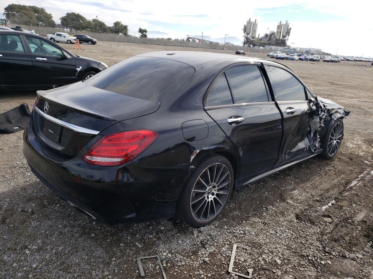Image 3 of 2018 MERCEDES-BENZ C 300 2018 with VIN 55SWF4JB4JU267188
