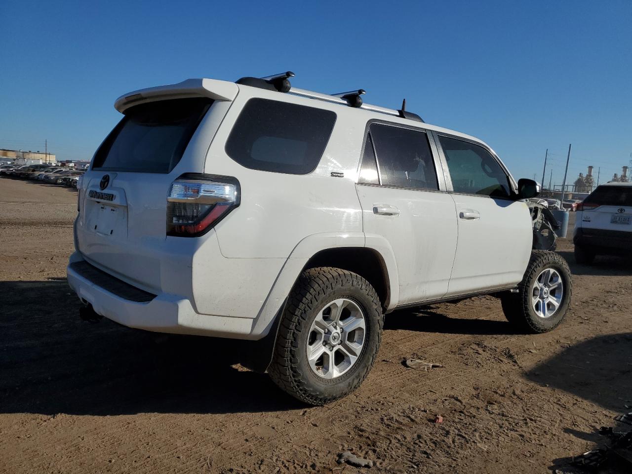Изображение 3 2021 TOYOTA 4RUNNER SR5/SR5 PREMIUM 2021 с VIN JTEMU5JR1M5869050