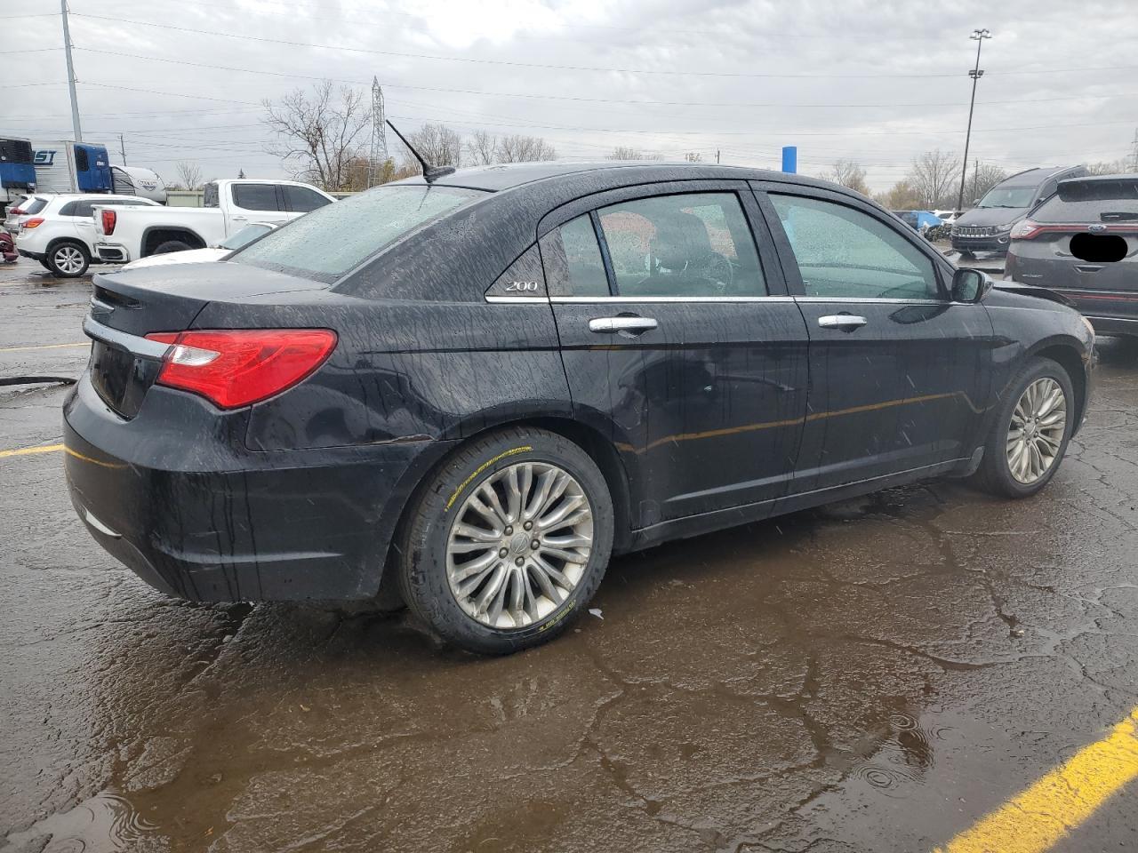 Image 3 of 2012 CHRYSLER 200 LIMITED 2012 with VIN 1C3CCBCBXCN241797