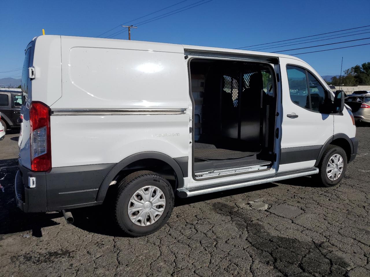 Изображение 3 2023 FORD TRANSIT T-250 2023 с VIN 1FTBR1Y83PKA77832