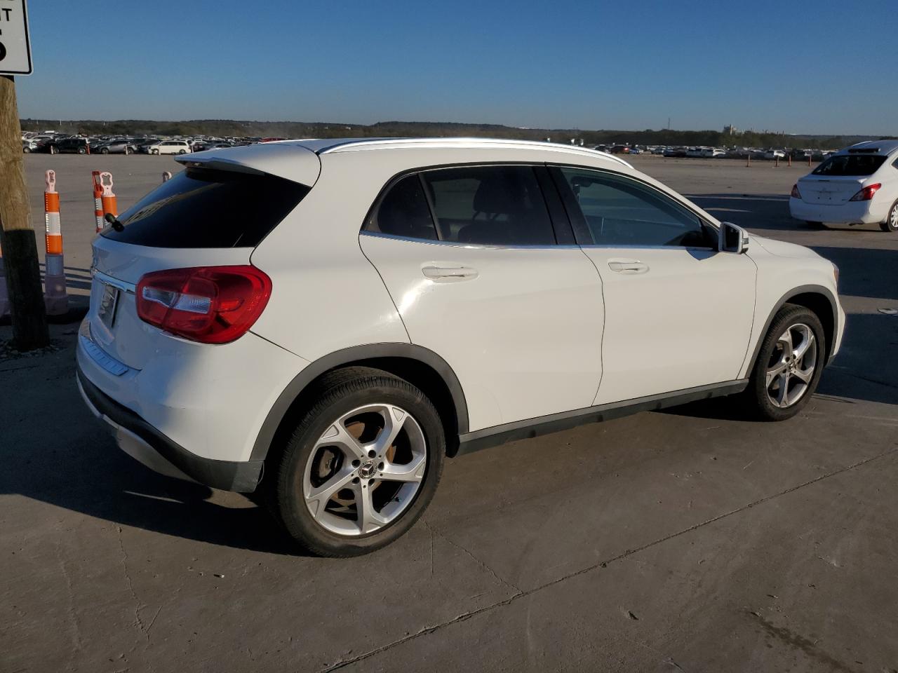 Obraz 3 z 2020 MERCEDES-BENZ GLA 250 2020 z VIN WDCTG4EB8LU027657