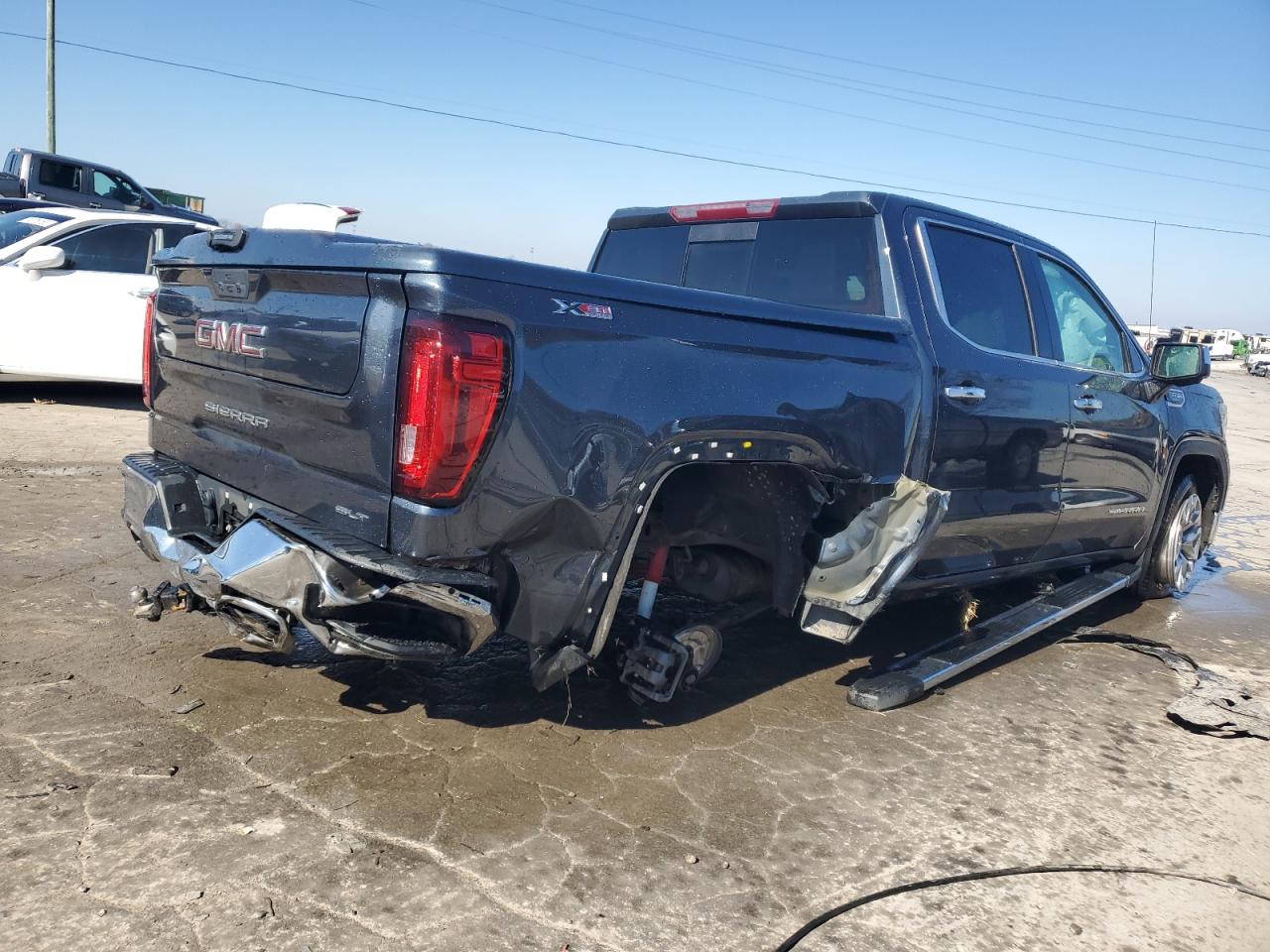 Изображение 3 2021 GMC SIERRA K1500 SLT 2021 с VIN 1GTU9DED7MZ267311