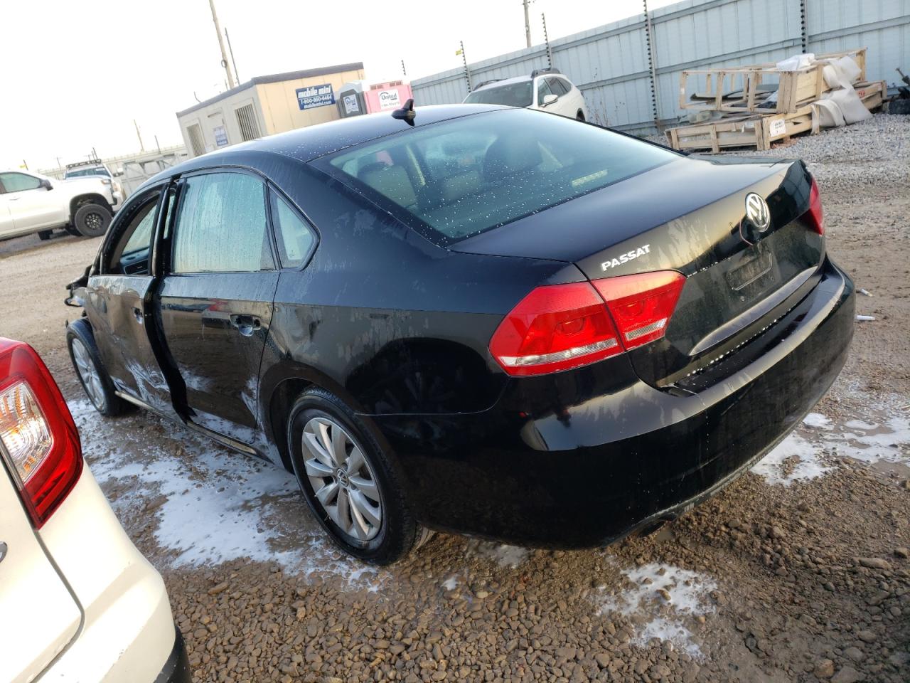 Image 2 of 2014 VOLKSWAGEN PASSAT S 2014 with VIN 1VWAT7A39EC028136