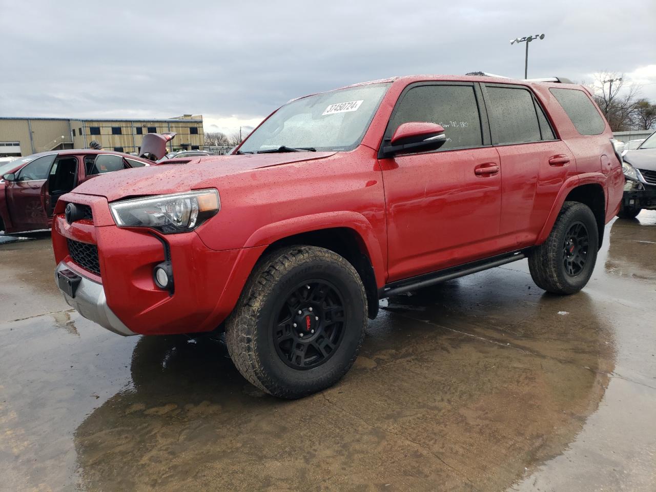 Изображение 1 2018 TOYOTA 4RUNNER SR5/SR5 PREMIUM 2018 с VIN JTEBU5JR7J5538587