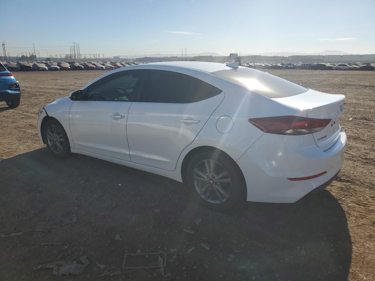 Изображение 2 2017 HYUNDAI ELANTRA SE 2017 с VIN 5NPD84LF4HH122330