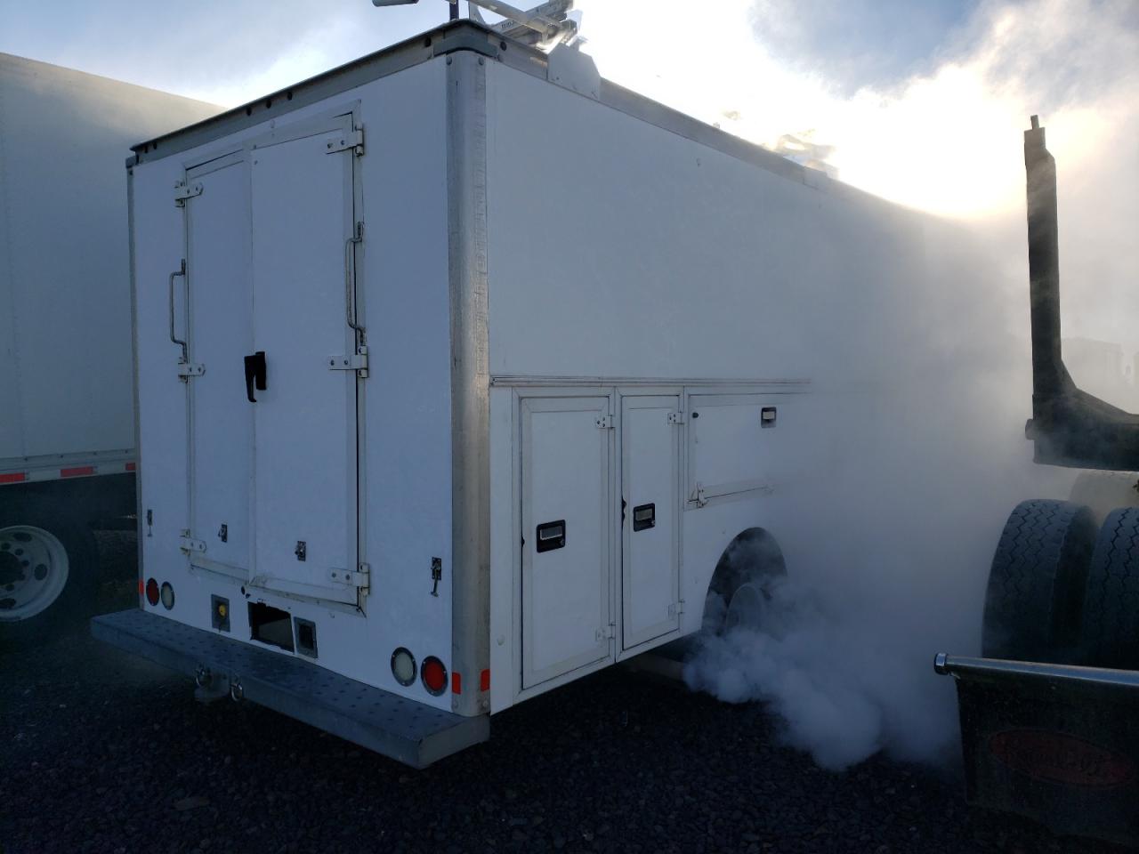 Obraz 3 z 2013 FORD ECONOLINE E450 SUPER DUTY CUTAWAY VAN 2013 z VIN 1FDXE4FS8DDB23457