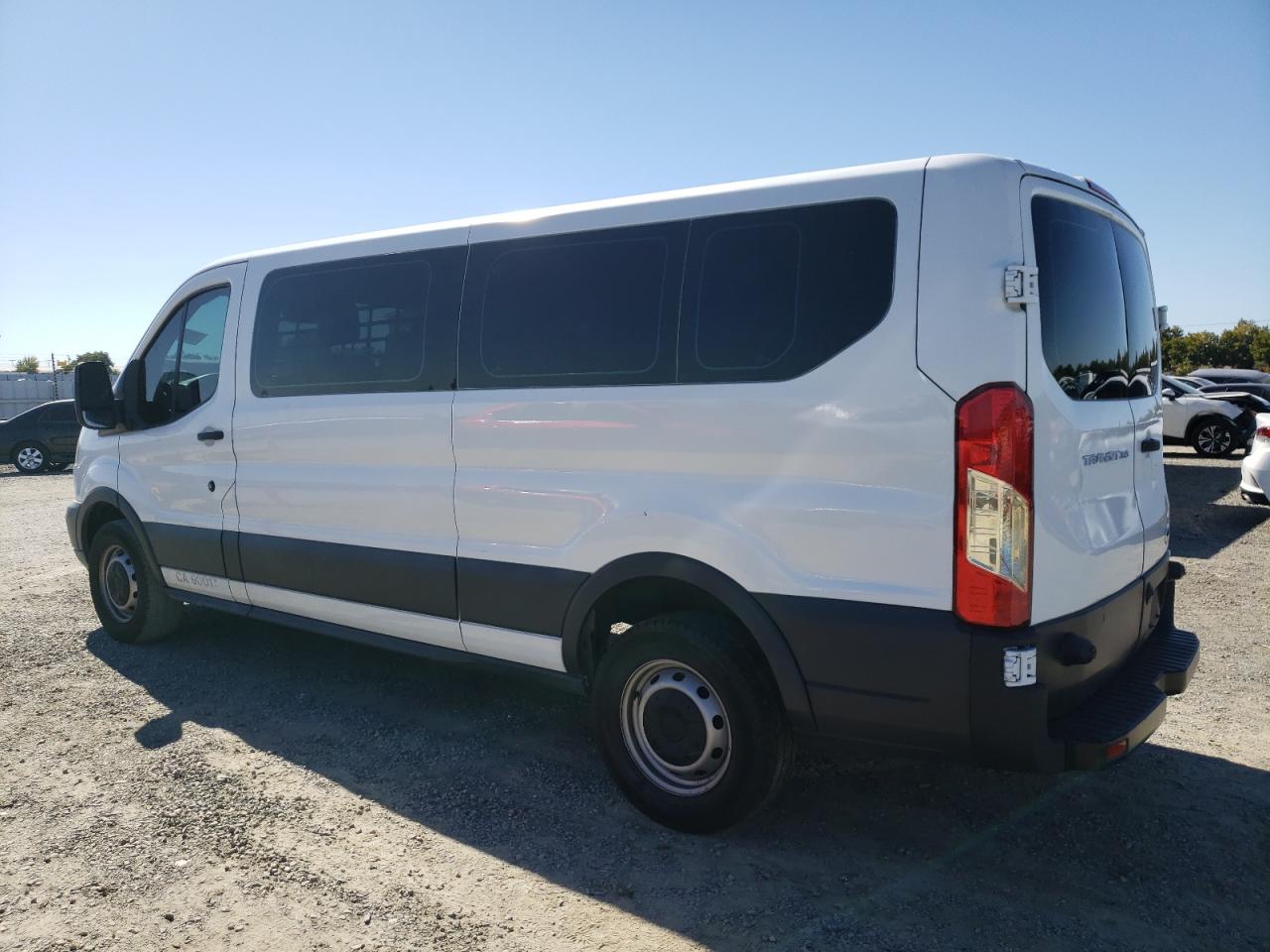 Изображение 2 2017 FORD TRANSIT T-350 2017 с VIN 1FBZX2ZM1HKA31282