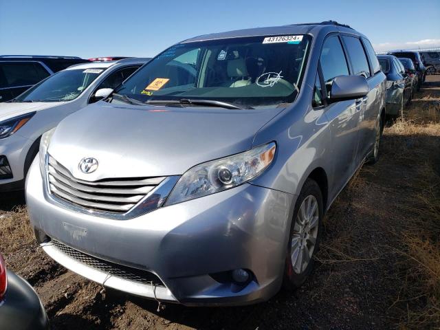 Изображение 2014 TOYOTA SIENNA XLE 2014