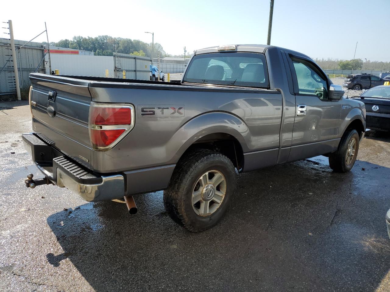 Image 3 of 2011 FORD F150  2011 with VIN 1FTMF1CM2BFB28194