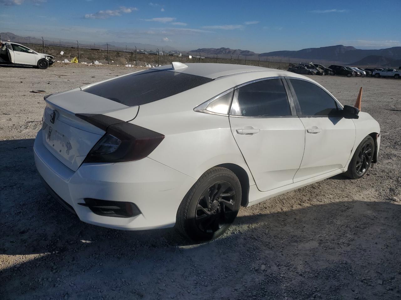 Obraz 3 z 2017 HONDA CIVIC EX 2017 z VIN 2HGFC2F77HH508296