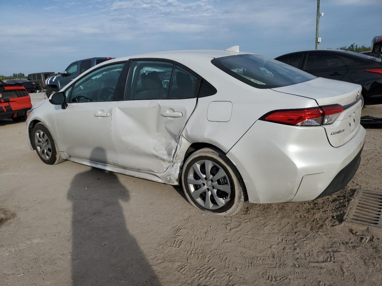 Изображение 2 2023 TOYOTA COROLLA LE 2023 с VIN 5YFB4MDE1PP001314