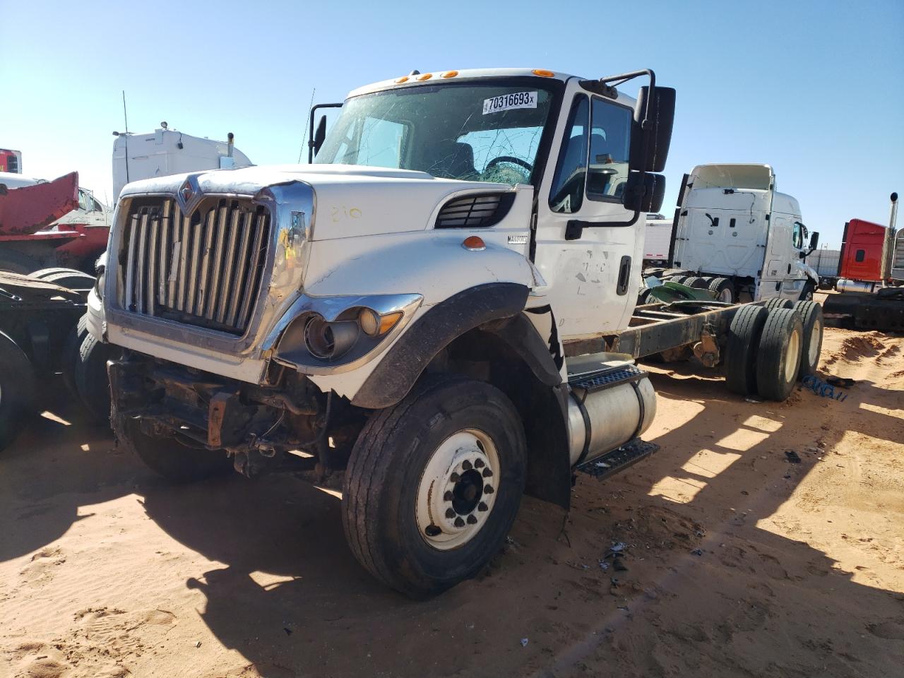 Obraz 2 z 2012 INTERNATIONAL 7000 7500 2012 z VIN 1HTWPAZR3CJ653632