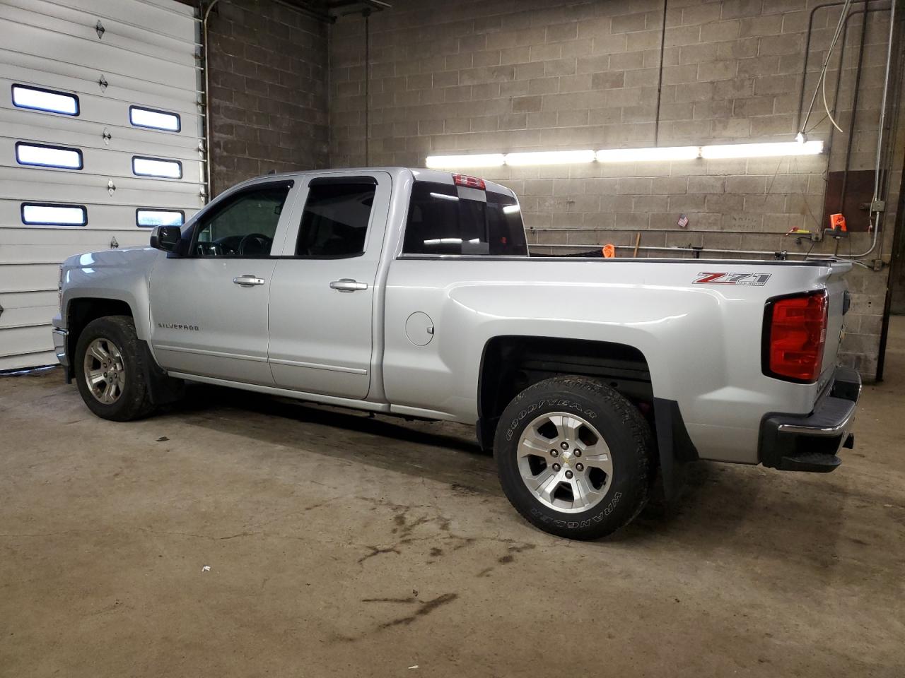Image 2 of 2015 CHEVROLET SILVERADO K1500 LT 2015 with VIN 1GCVKREC8FZ362623