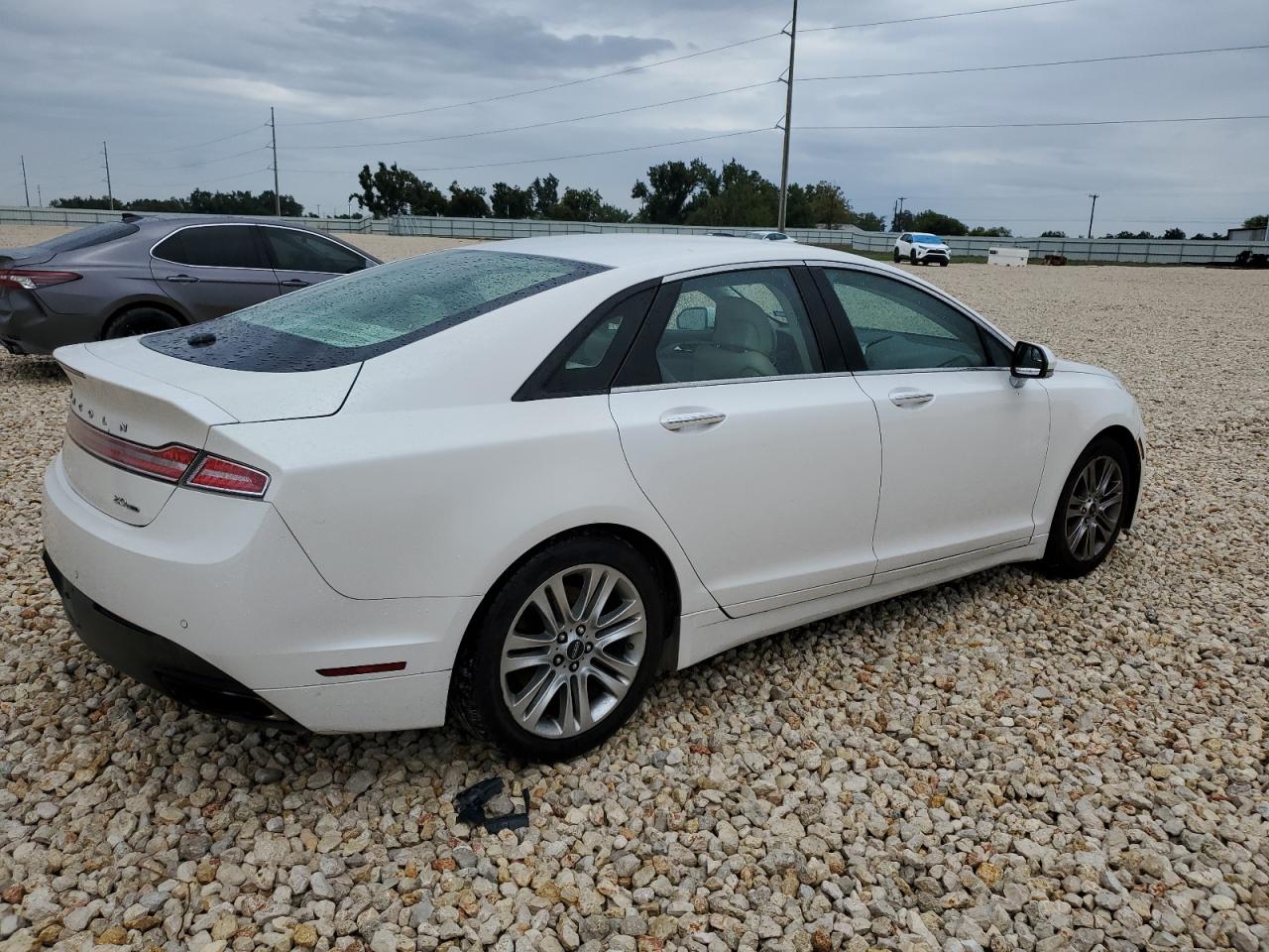 Obraz 3 z 2013 LINCOLN MKZ  2013 z VIN 3LN6L2G90DR822431