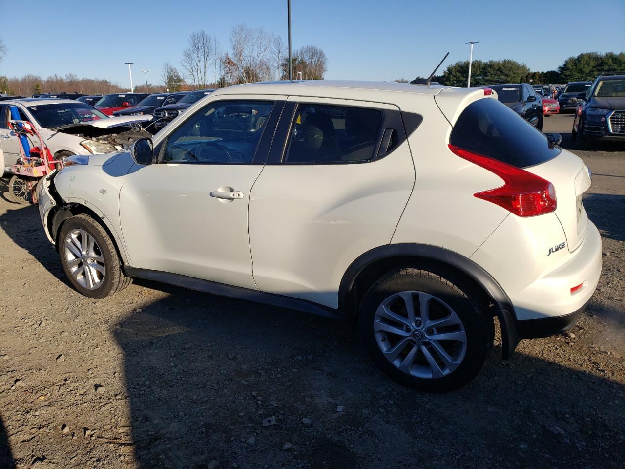 Изображение 2 2012 NISSAN JUKE S 2012 с VIN JN8AF5MV1CT127837