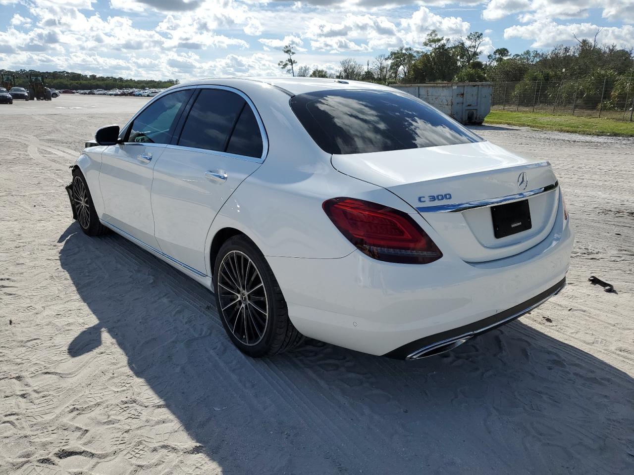 Obraz 2 z 2020 MERCEDES-BENZ C 300 2020 z VIN W1KWF8DB2LR578710