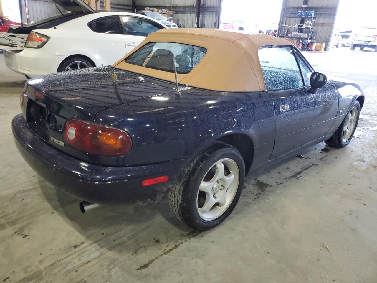 Image 3 of 1996 MAZDA MX-5 MIATA  1996 with VIN JM1NA3535T0707977