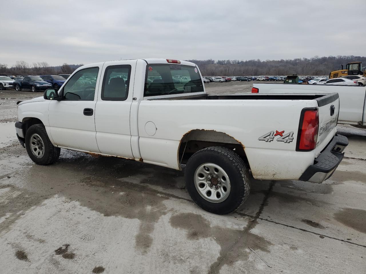 Image 2 of 2007 CHEVROLET SILVERADO K1500 CLASSIC 2007 with VIN 1GCEK19V77E150883