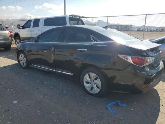 Image 2 of 2015 HYUNDAI SONATA HYBRID 2015 with VIN KMHEC4A4XFA120330