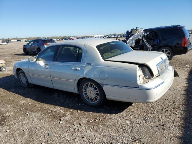 Image 2 of 2007 LINCOLN TOWN CAR SIGNATURE LIMITED 2007 with VIN 1LNHM82W27Y627197