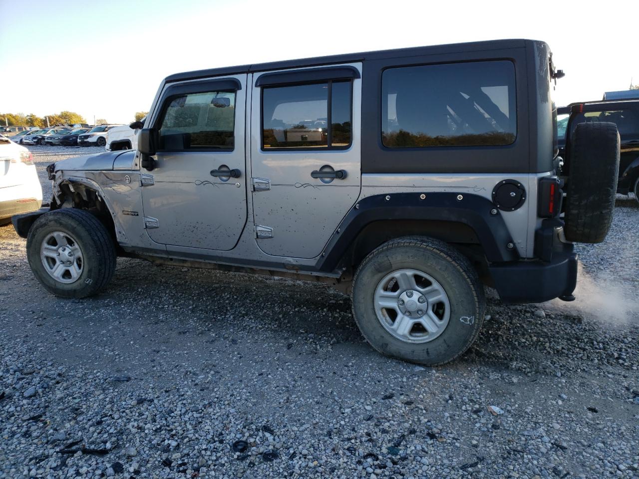 Image 2 of Jeep Wrangler Unlimited Sport 2013 with VIN 1C4BJWKG2DL620064