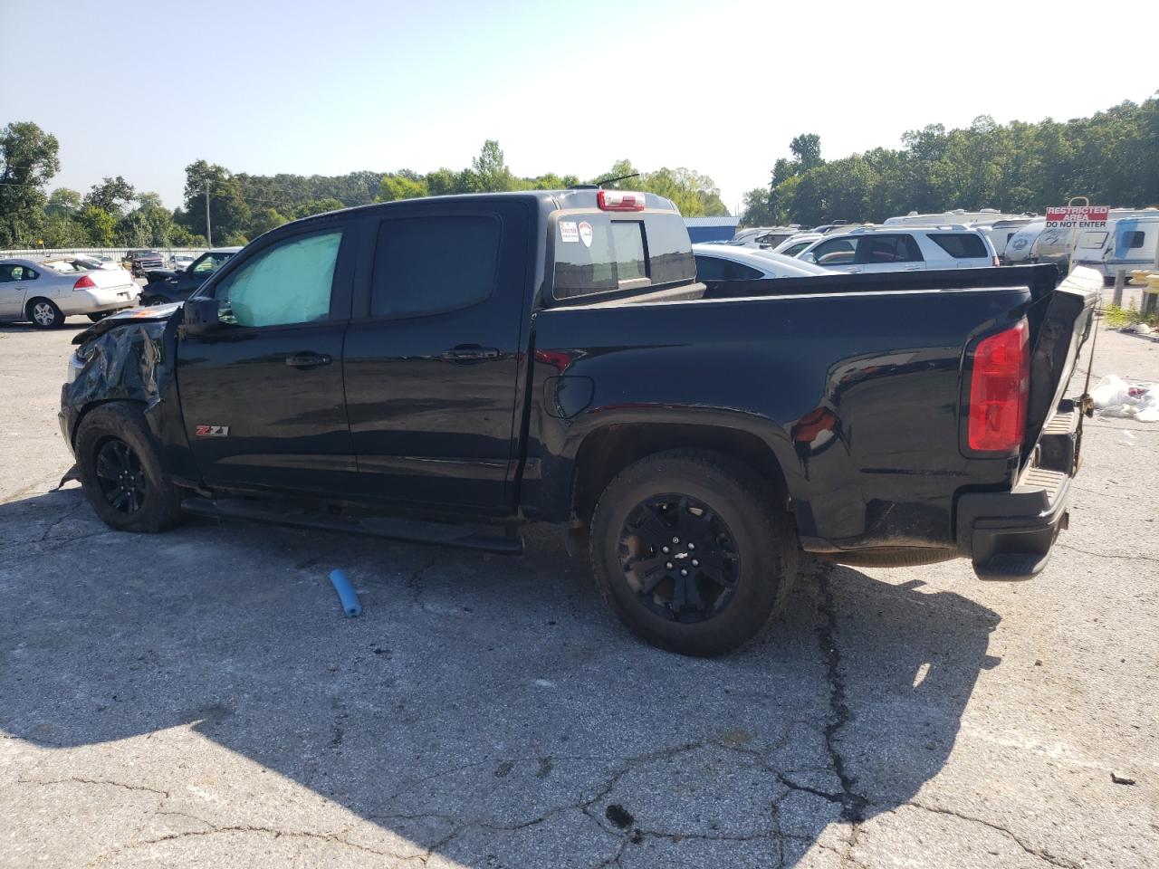 Image 2 of 2019 CHEVROLET COLORADO Z71 2019 with VIN 1GCGTDENXK1205842