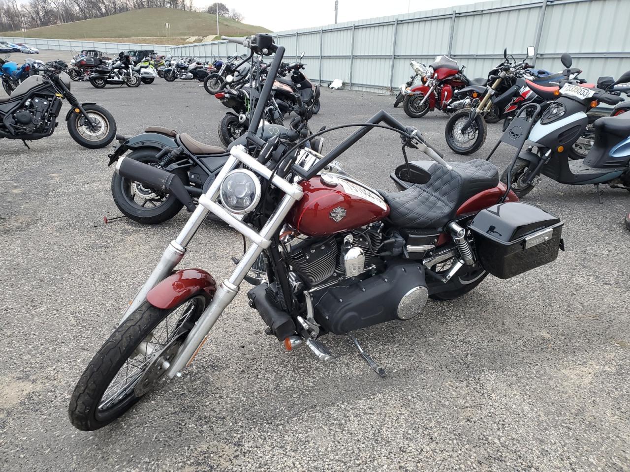 Image 2 of 2010 HARLEY-DAVIDSON FXDWG  2010 with VIN 1HD1GP416AC303732