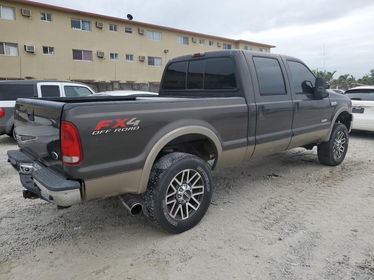 Obraz 3 z 2005 FORD F250 SUPER DUTY 2005 z VIN 1FTSW21P35EC23996