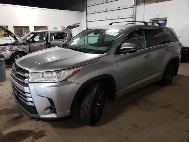 Изображение 1 2018 TOYOTA HIGHLANDER LE 2018 с VIN 5TDBZRFH5JS853914