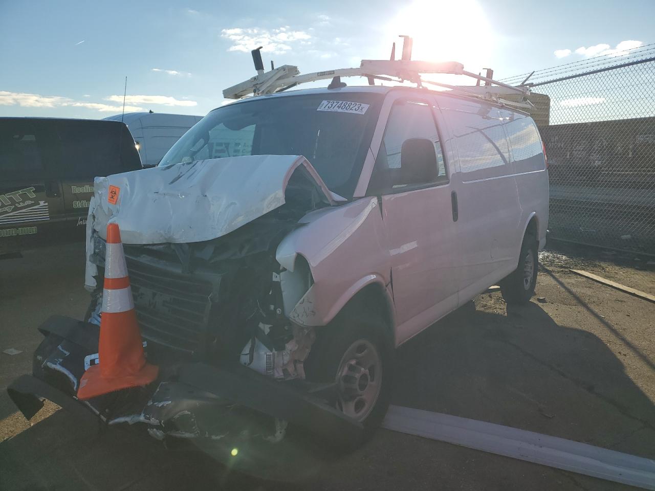 2022 GMC SAVANA G2500 2022 image