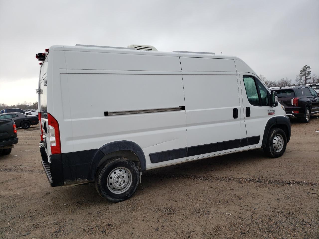 Image 3 of 2019 RAM PROMASTER 2500 2500 HIGH 2019 with VIN 3C6TRVDG9KE563265