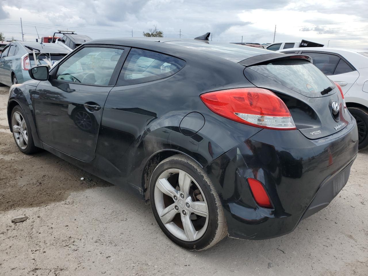 Image 2 of 2014 HYUNDAI VELOSTER  2014 with VIN KMHTC6AD5EU208962