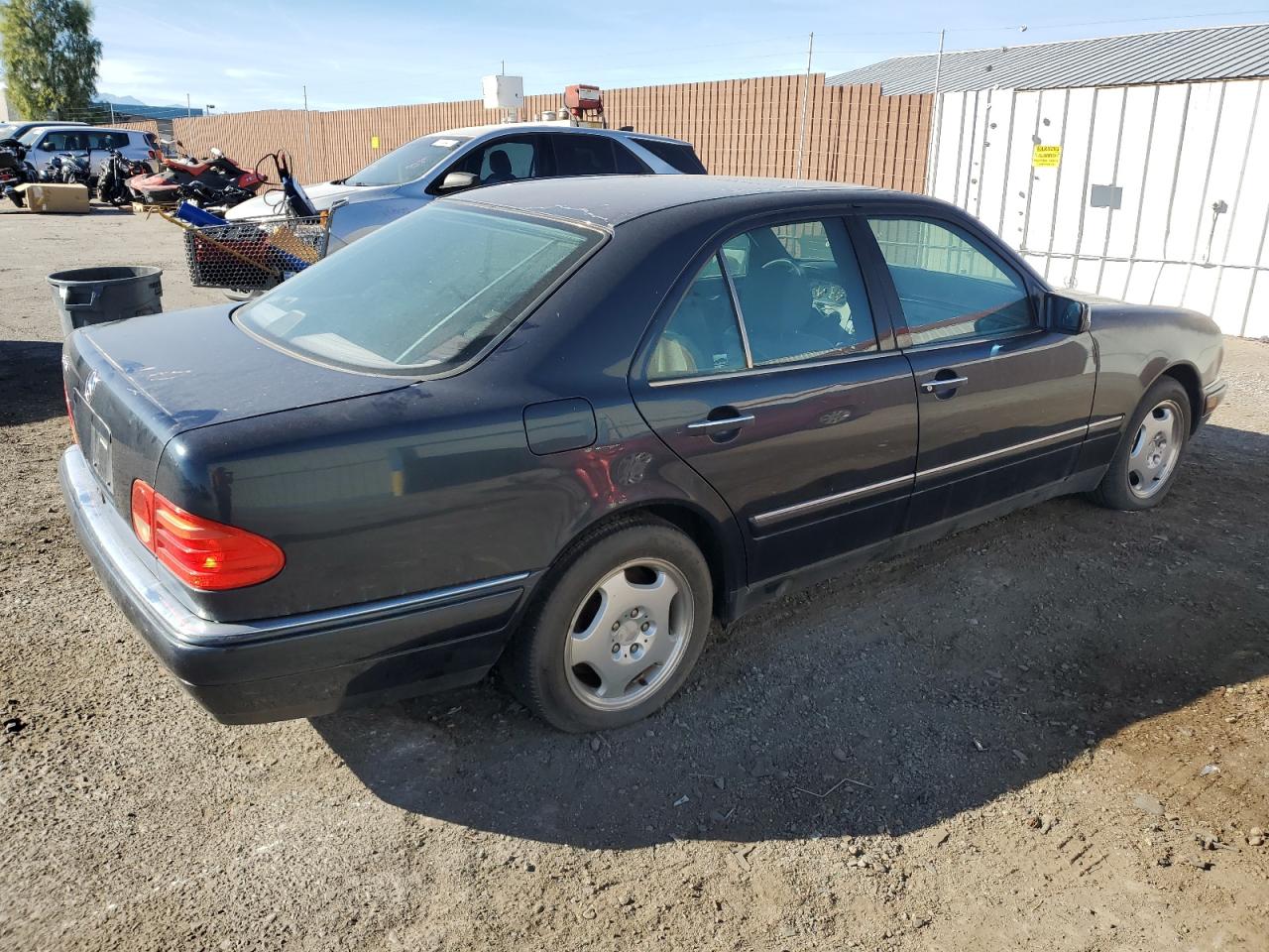 Obraz 3 z 1997 MERCEDES-BENZ E 420 1997 z VIN WDBJF72F4VA416873