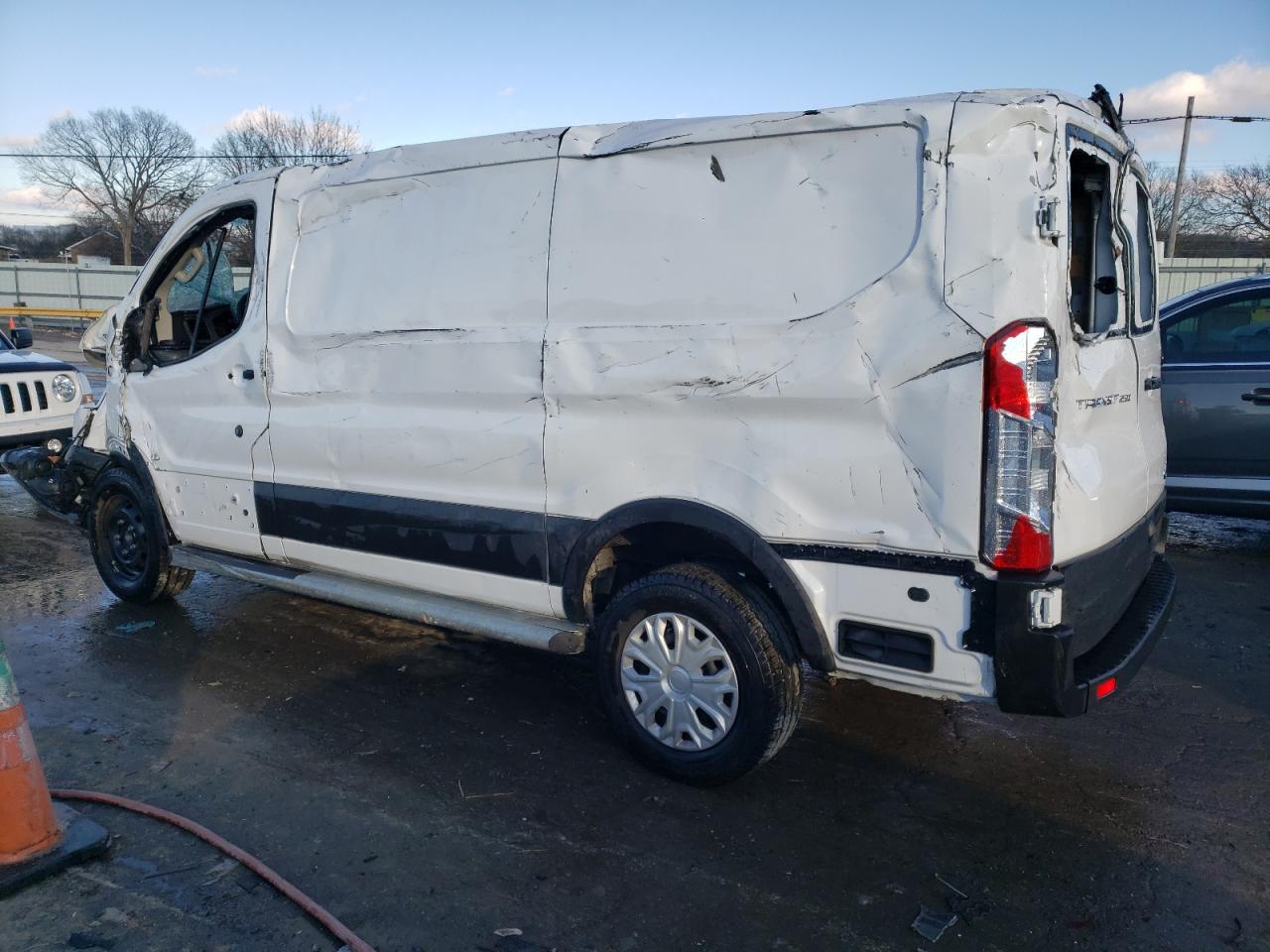 Obraz 2 z 2023 FORD TRANSIT T-250 2023 z VIN 1FTBR1Y83PKA85753