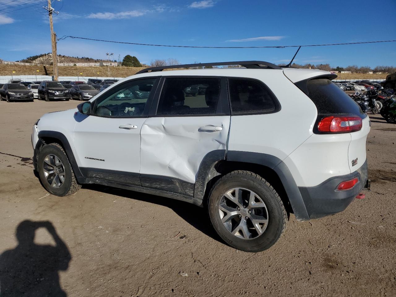 Image 2 of 2014 JEEP CHEROKEE TRAILHAWK 2014 with VIN 1C4PJMBS5EW180923