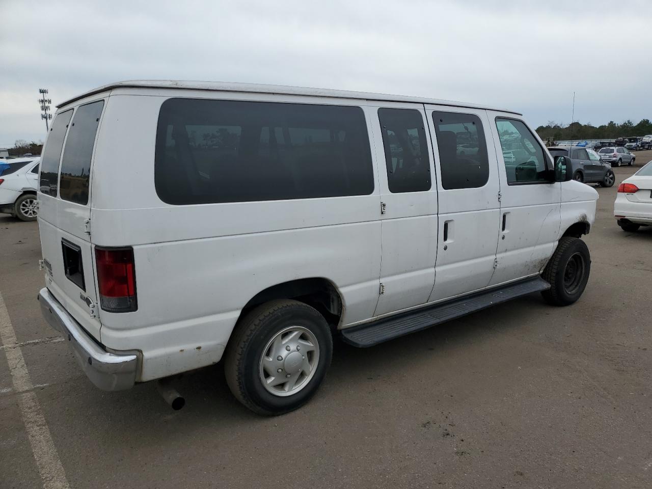 Image 3 of 2011 FORD ECONOLINE E350 SUPER DUTY WAGON 2011 with VIN 1FBNE3BL7BDB03514