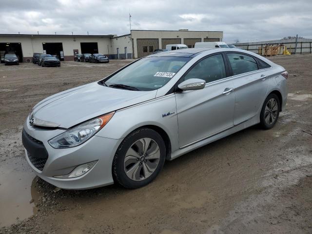 Image 1 of 2015 HYUNDAI SONATA HYBRID 2015 with VIN KMHEC4A43FA124123